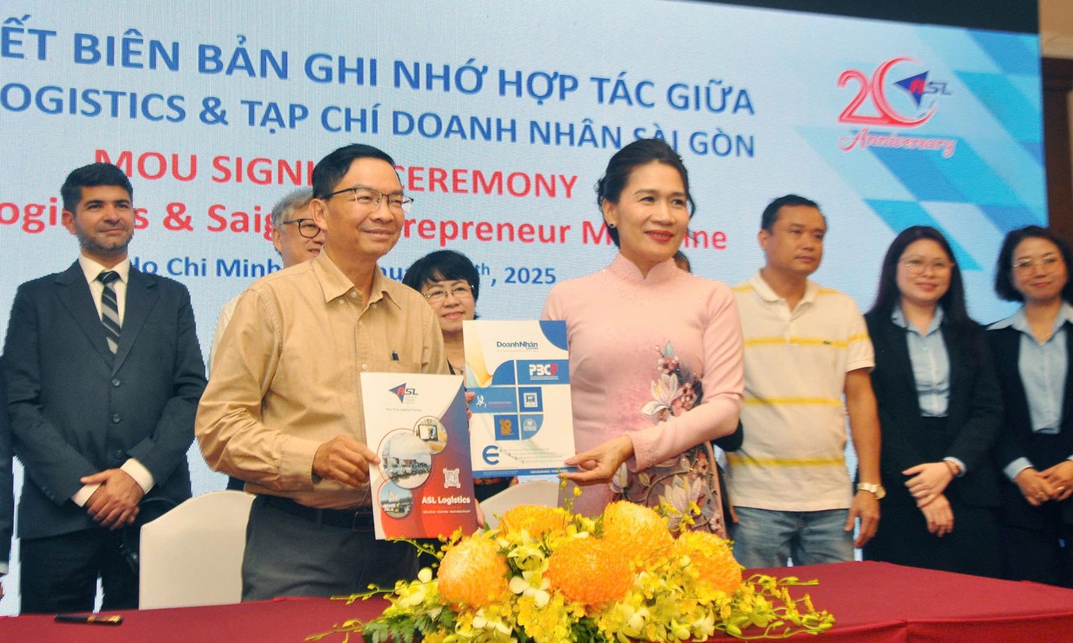 HỘI NGHỊ QUỐC TẾ & CÔNG BỐ NỀN TẢNG SỐ QUẢN TRỊ GIÁ DỊCH VỤ CHUỖI CUNG ỨNG LOGISTICS